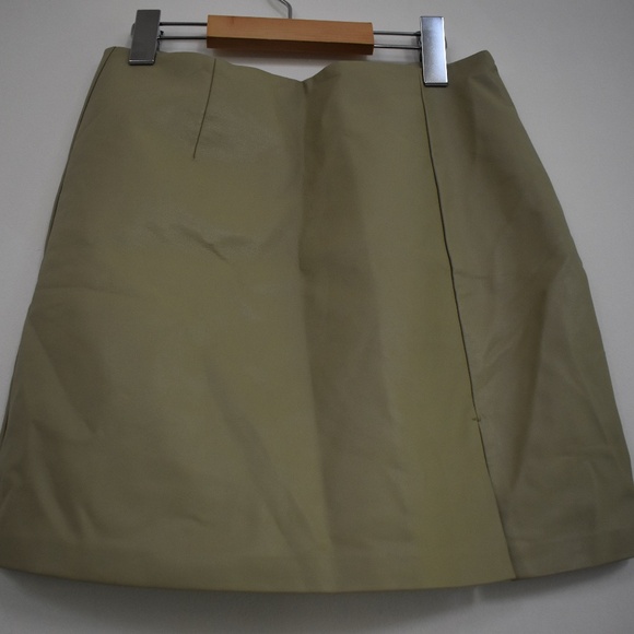 Oak and Fort Mini Skirt Bundle size 4 - Picture 1 of 6